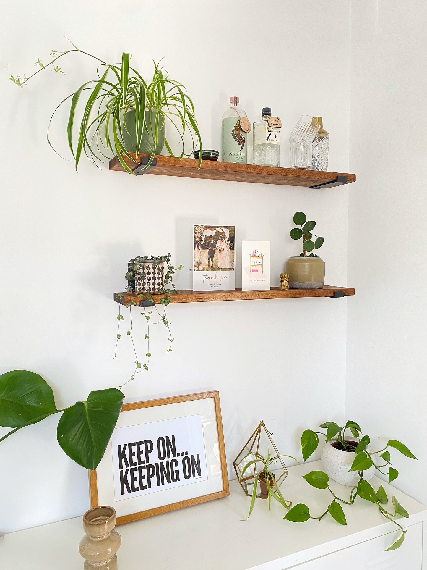 The Bracket shelf  - WALNUT