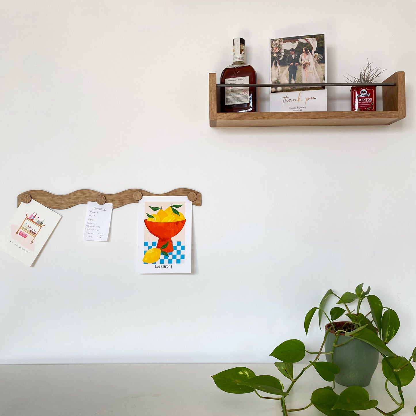 The Memo Display Bar - Wavy -  Oak